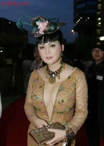 宫雪花版武则天：霸气侧漏的女皇传说，还是茶余饭后的都市谈资？